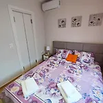 アパート Central Apartment