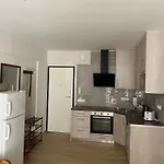 アパート Central Apartment ルートラキ