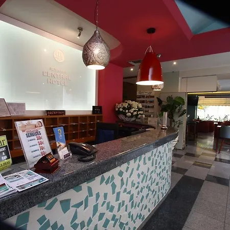 Central Apartment ルートラキ