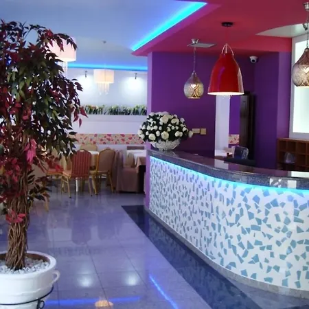 Central Apartment アパート *